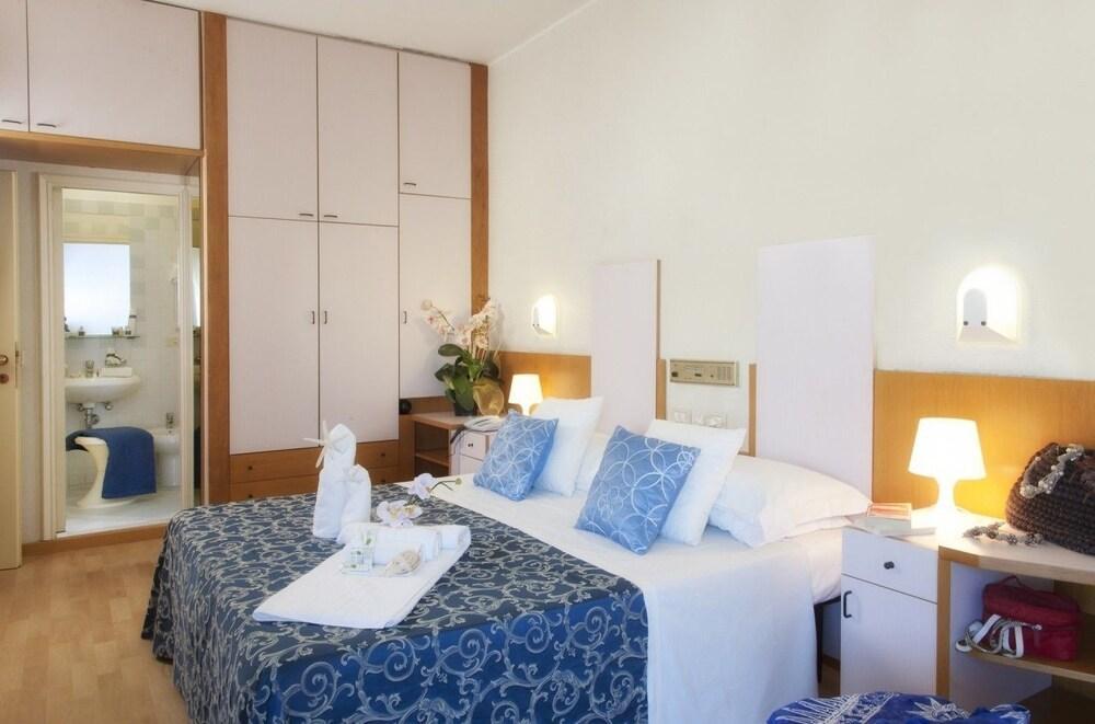 Hotel Bel Air Riccione Exterior photo